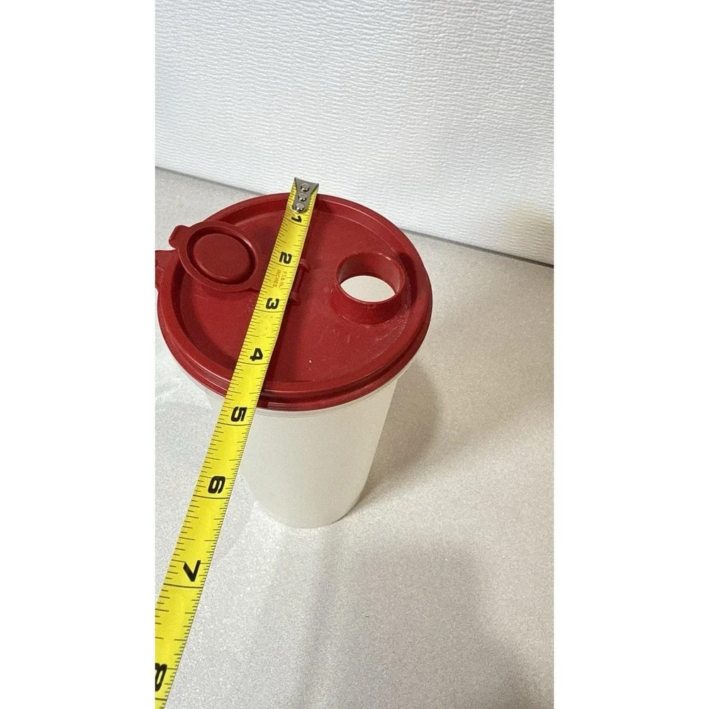 Tupperware ,medium Pitcher /Storage Container W/Red‎ Lid  563-8